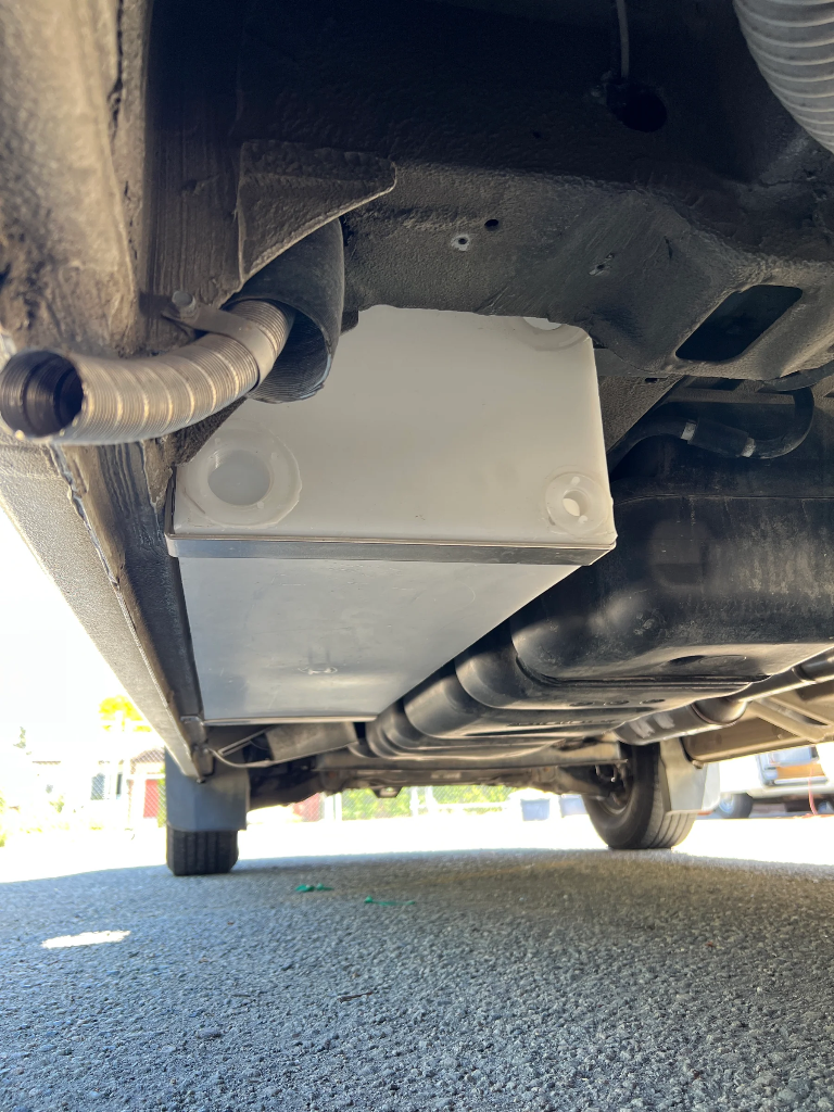 Transit Undermount Water Tank (17 Gallon)