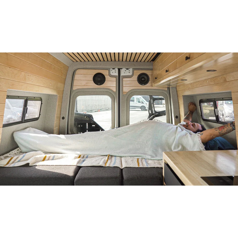 Vanspeed Sprinter 144" Capsules (windowed)