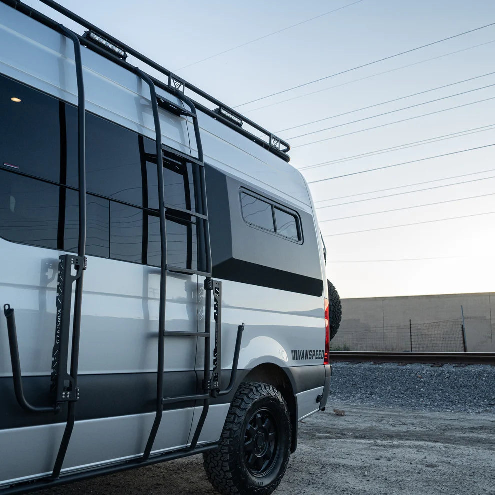 Vanspeed Sprinter 144" Capsules (windowed)