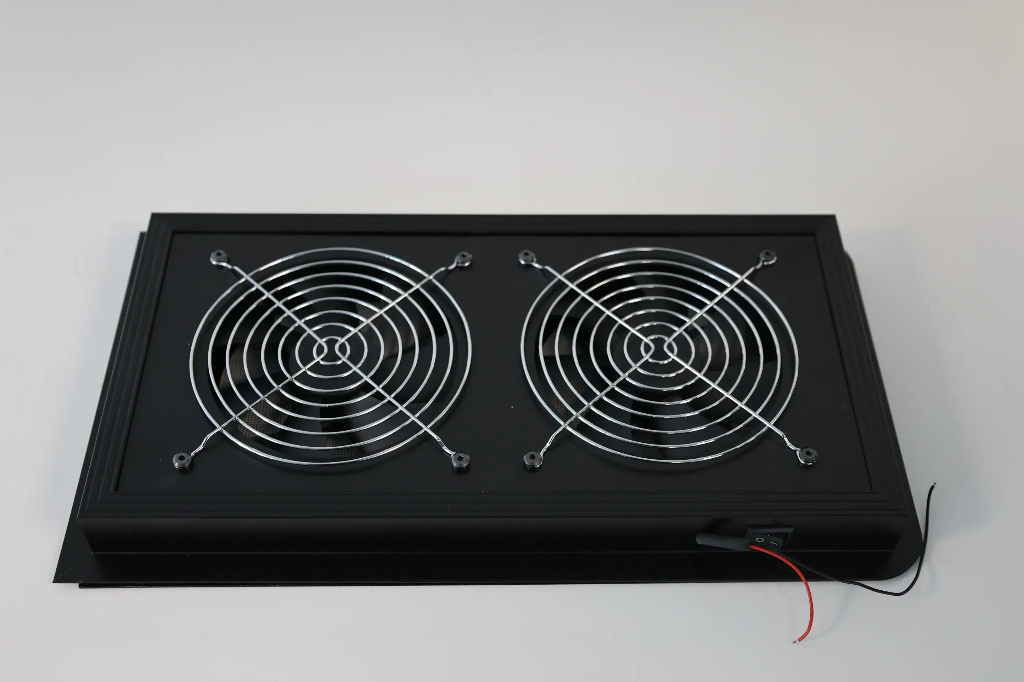 VW1033 Dual-Fan Half Slider Bunk Window