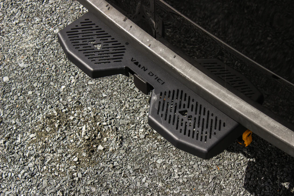 REAR STEP - MERCEDES SPRINTER VS30 2019+