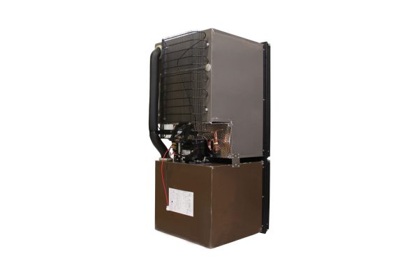 12-24 volts Refrigerator Nova Kool RFU6800 6.8 picu