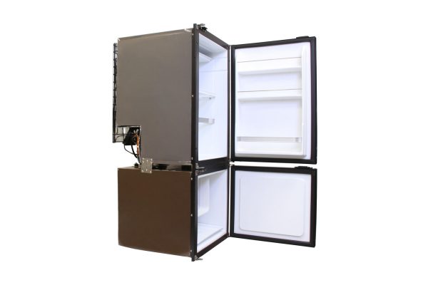 12-24 volts Refrigerator Nova Kool RFU6800 6.8 picu