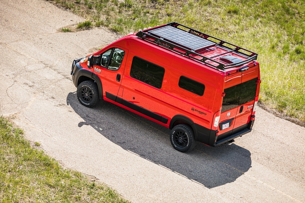 Broad Arrow Curved Window 1097×597