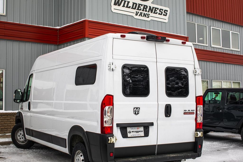 Broad Arrow Curved Window 497×497