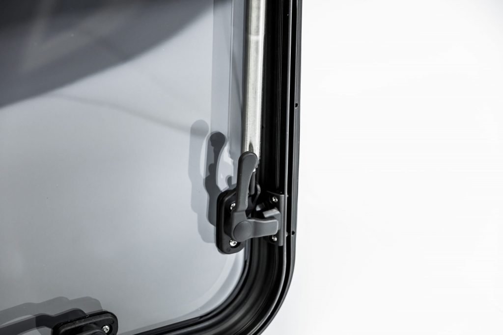 Broad Arrow Flat Window 797×397mm