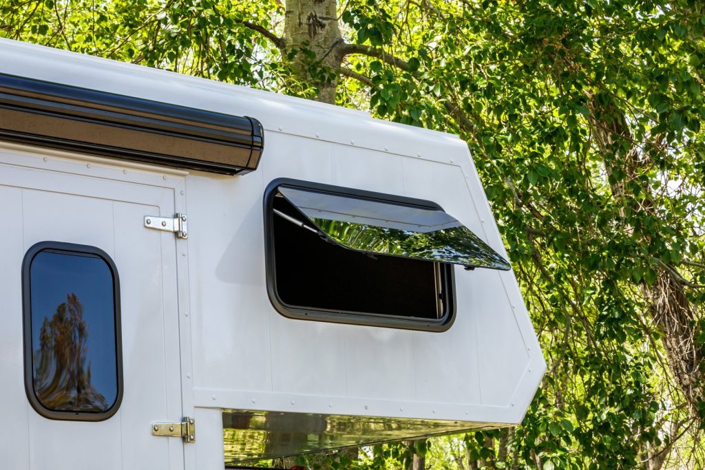 Broad Arrow Flat Window 797×397mm