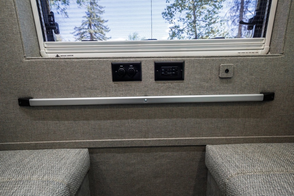 STILO SLIDING SUPPORT FOR TABLE - LIPPERT

