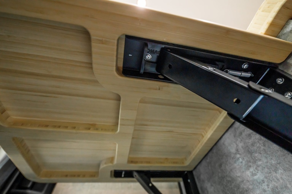 JOLLY FLIP UP TABLE ARM