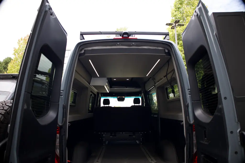 Camper Van Expandable Elevator Bed