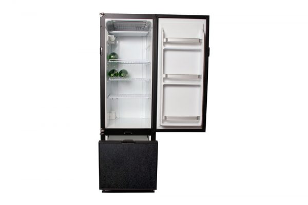 Nova Kool Refrigerator - RFU7100D - 6.8 picu - 12/24 volts